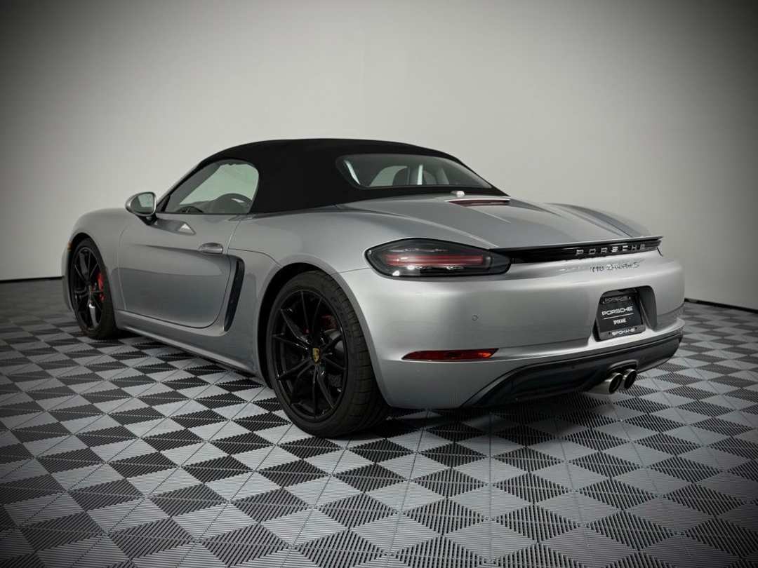 2024 Porsche 718 Boxster S - Image 3