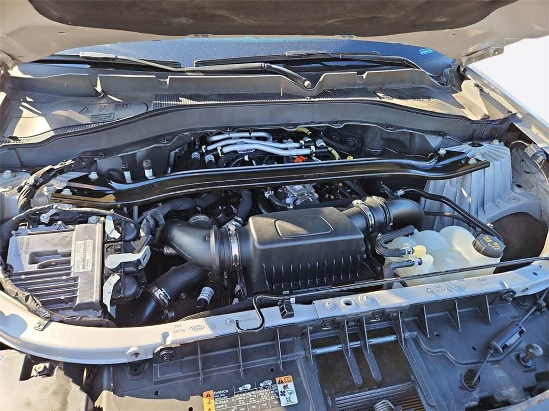 2022 Ford Explorer ST - Image 31