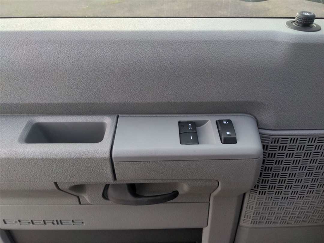 2024 Ford E-350sd Base - Image 10
