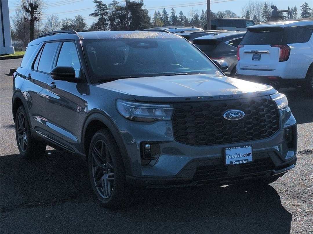 2026 Ford Explorer STLine - Image 7
