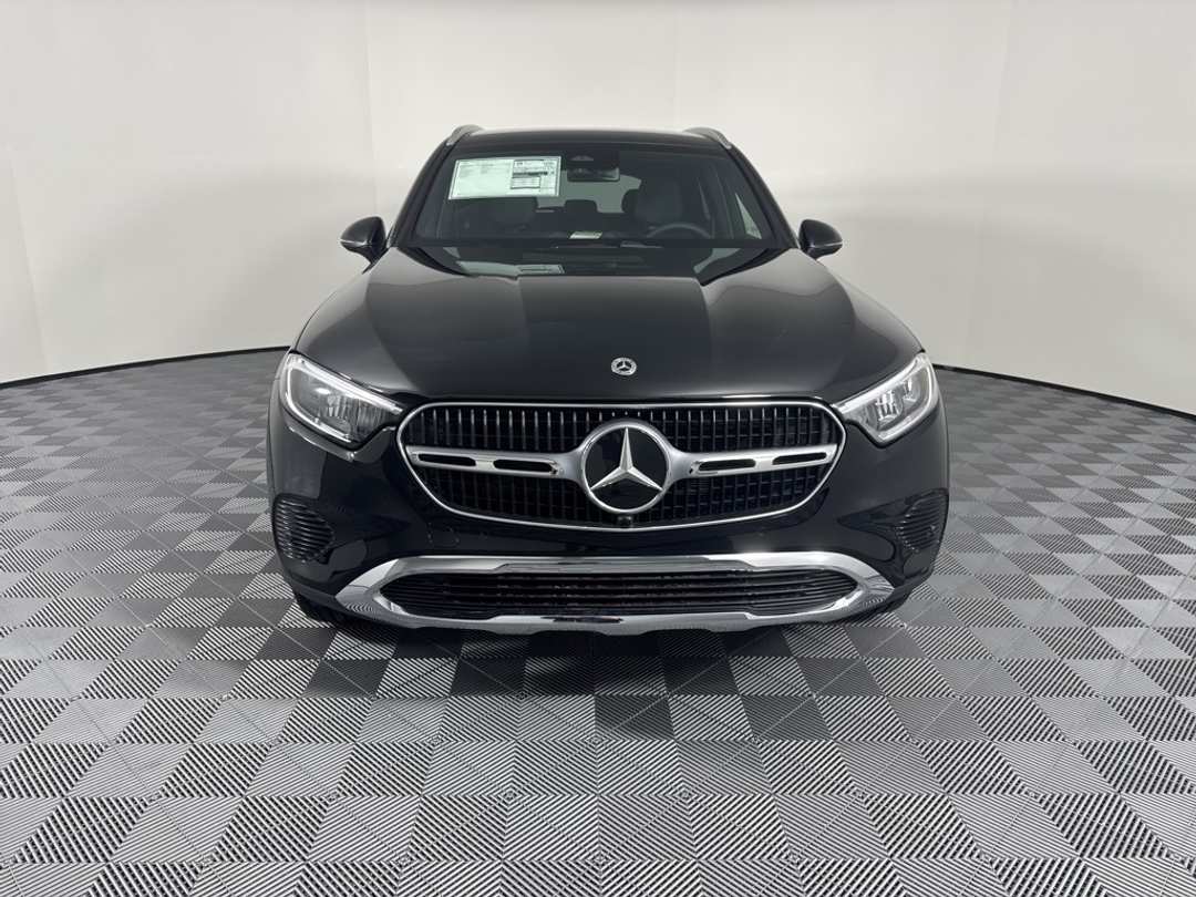 2026 Mercedes-Benz GLC GLC 300 - Image 2