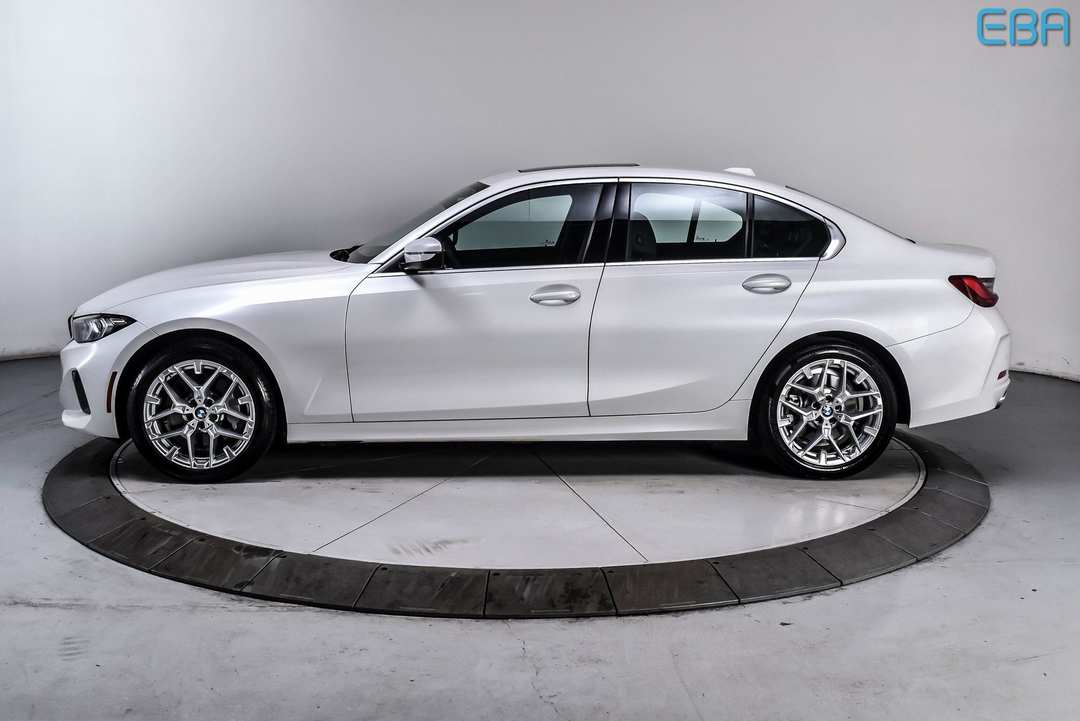 2025 BMW 3 Series 330i xDrive - Image 3