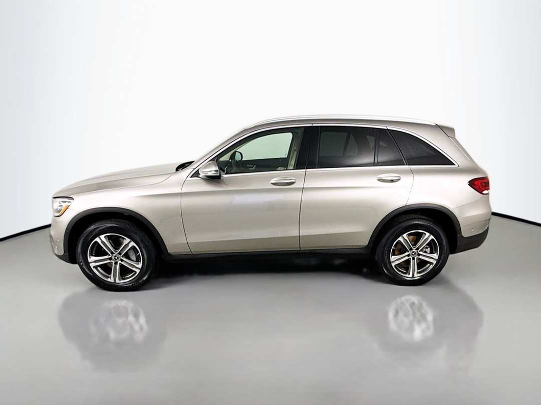 2021 Mercedes-Benz GLC GLC 300 - Image 2
