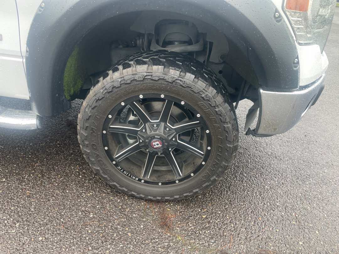 2014 Ford F-150 XLT - Image 4