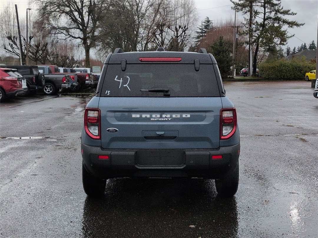 2025 Ford Bronco Sport Outer Banks - Image 4