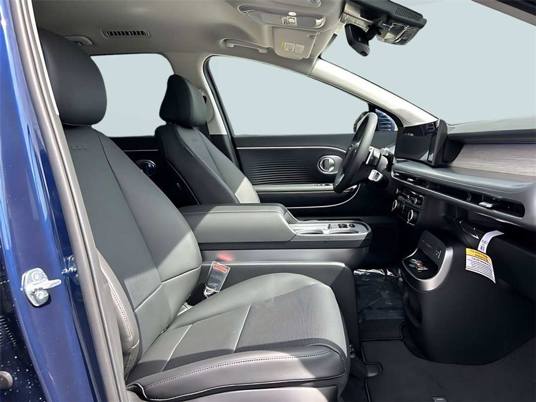 2026 Hyundai Ioniq 9 SEL - Image 29