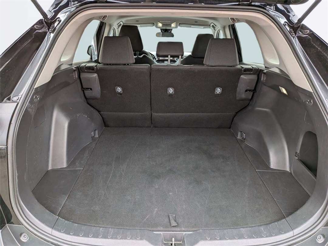 2024 Toyota Rav4 LE - Image 26
