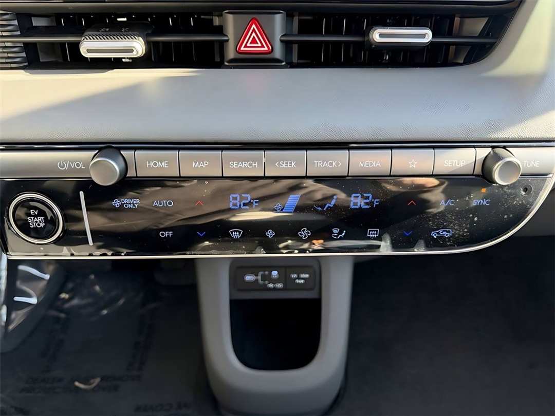 2026 Hyundai Ioniq 5 SEL - Image 23