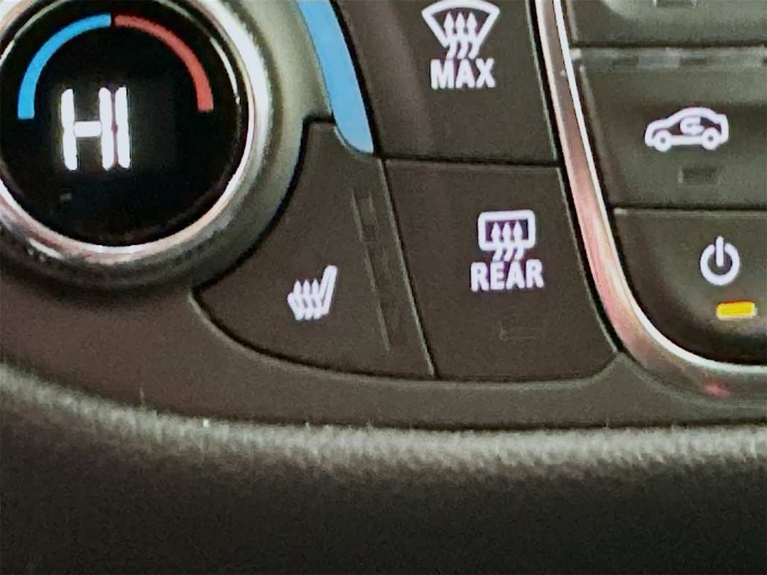 2022 Chevrolet Equinox RS - Image 21