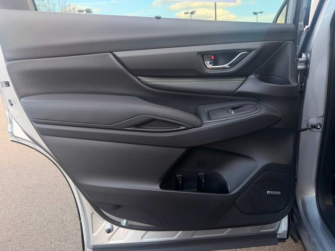 2026 Subaru Ascent Onyx Edition Touring - Image 18