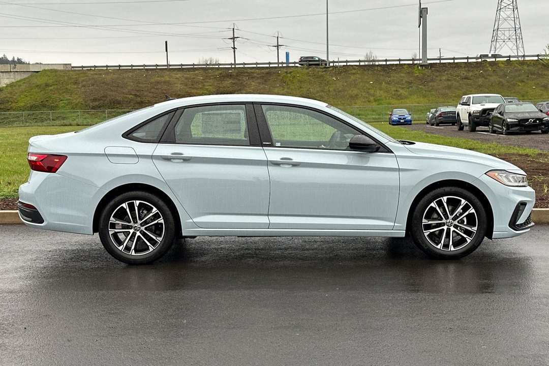 2026 Volkswagen Jetta 1.5T Sport - Image 2