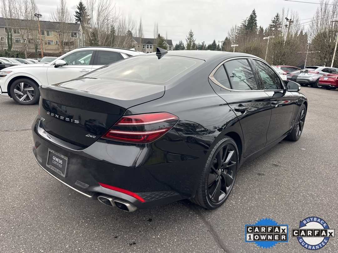 2023 Genesis G70 2.0T - Image 7
