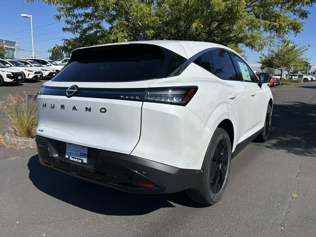 2025 Nissan Murano SV - Image 5