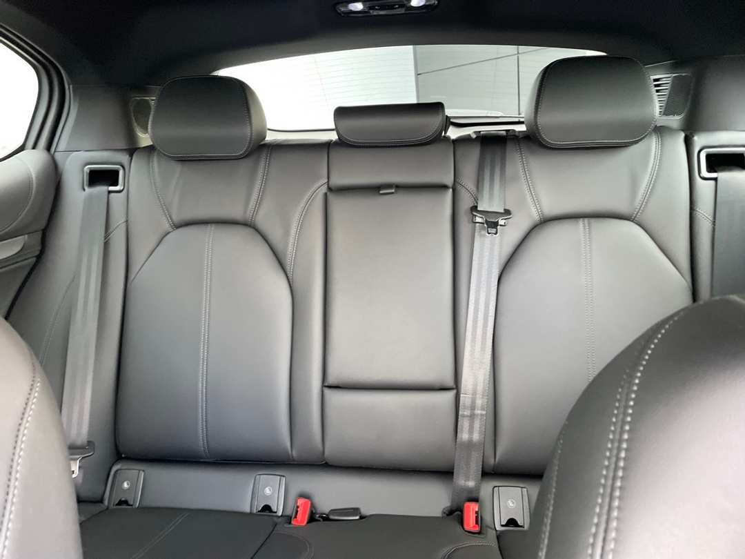 2024 Alfa Romeo Stelvio Ti - Image 23