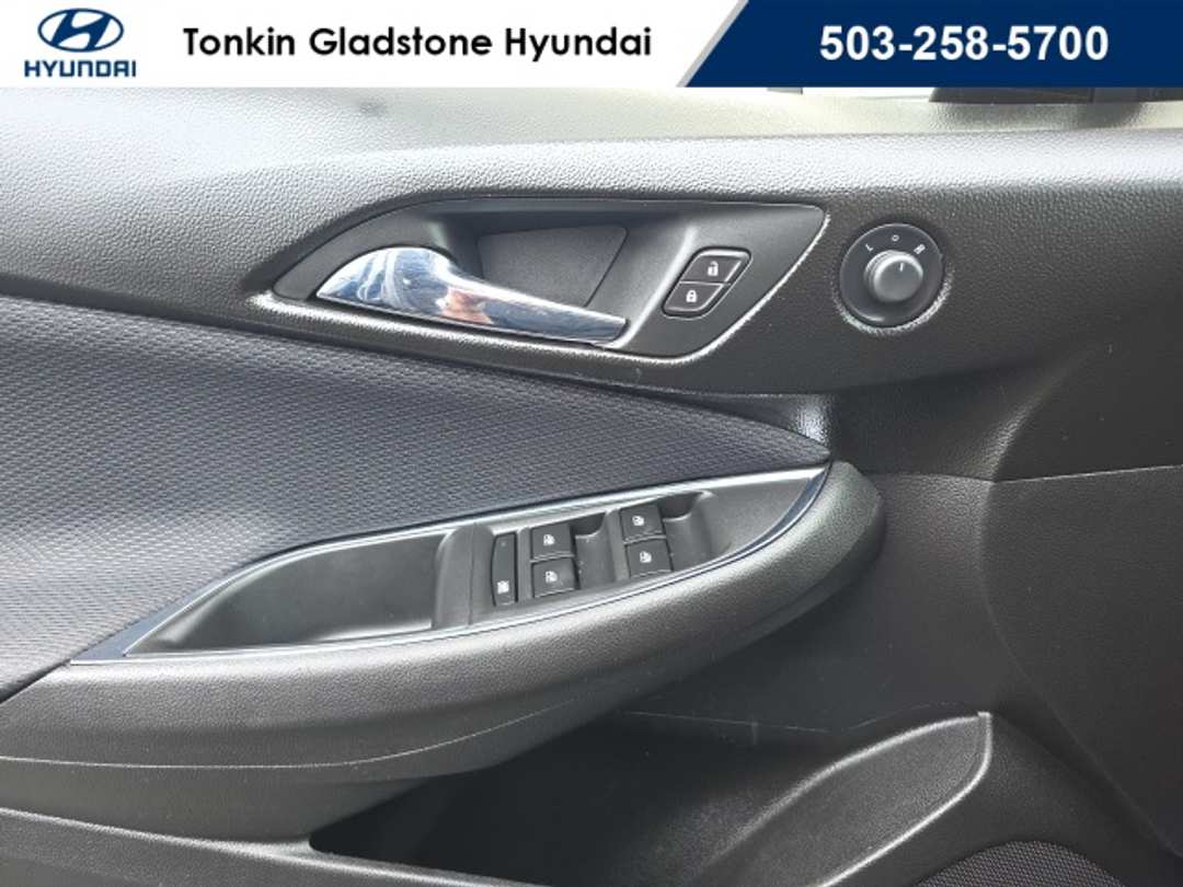 2019 Chevrolet Cruze LS - Image 10