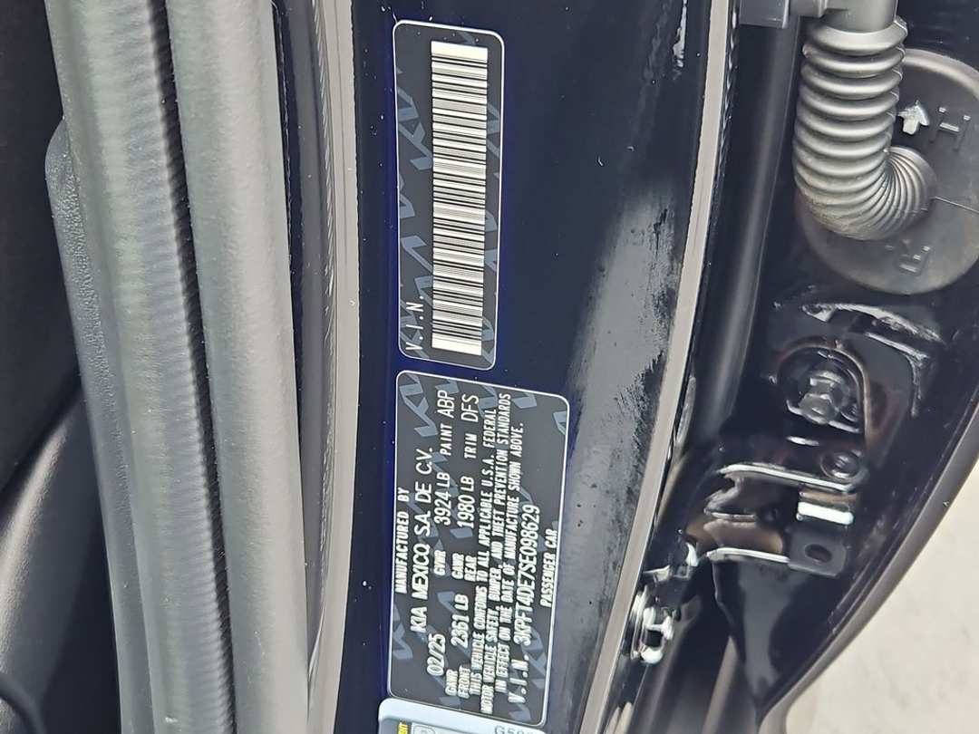 2025 Kia K4 LXS - Image 32