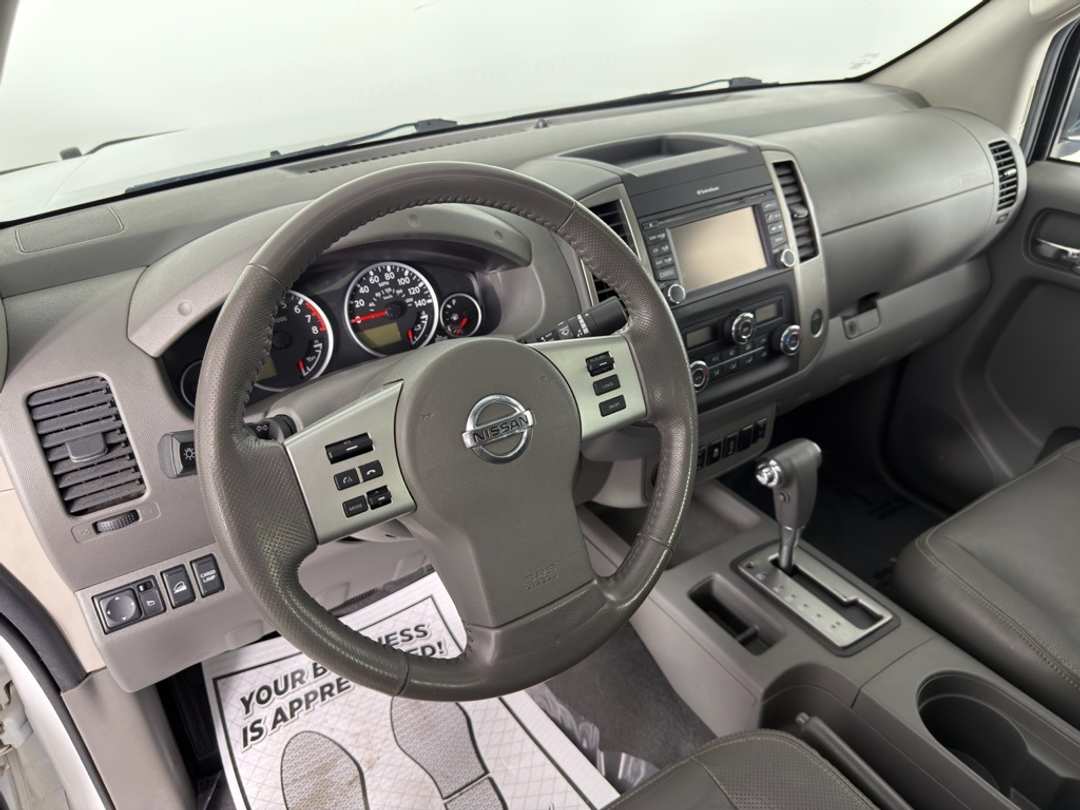 2019 Nissan Frontier SL - Image 13