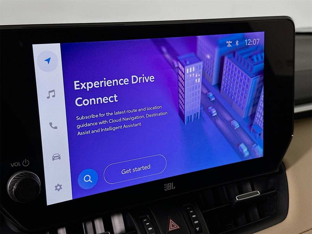 2025 Toyota Rav4 XLE Premium - Image 13