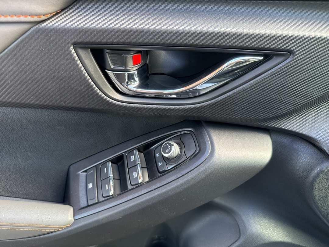 2025 Subaru Crosstrek Limited - Image 13