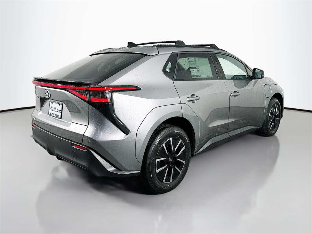 2026 Toyota Bz XLE Plus - Image 7
