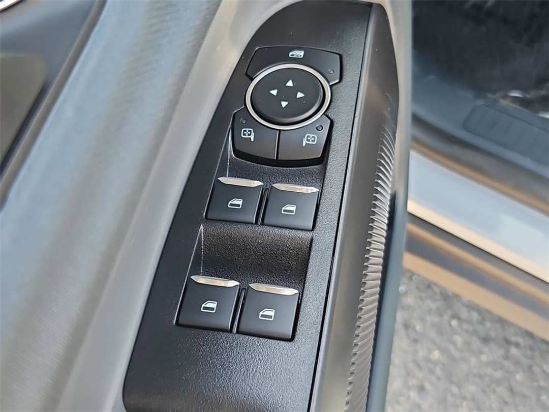 2025 Ford Maverick XLT - Image 10