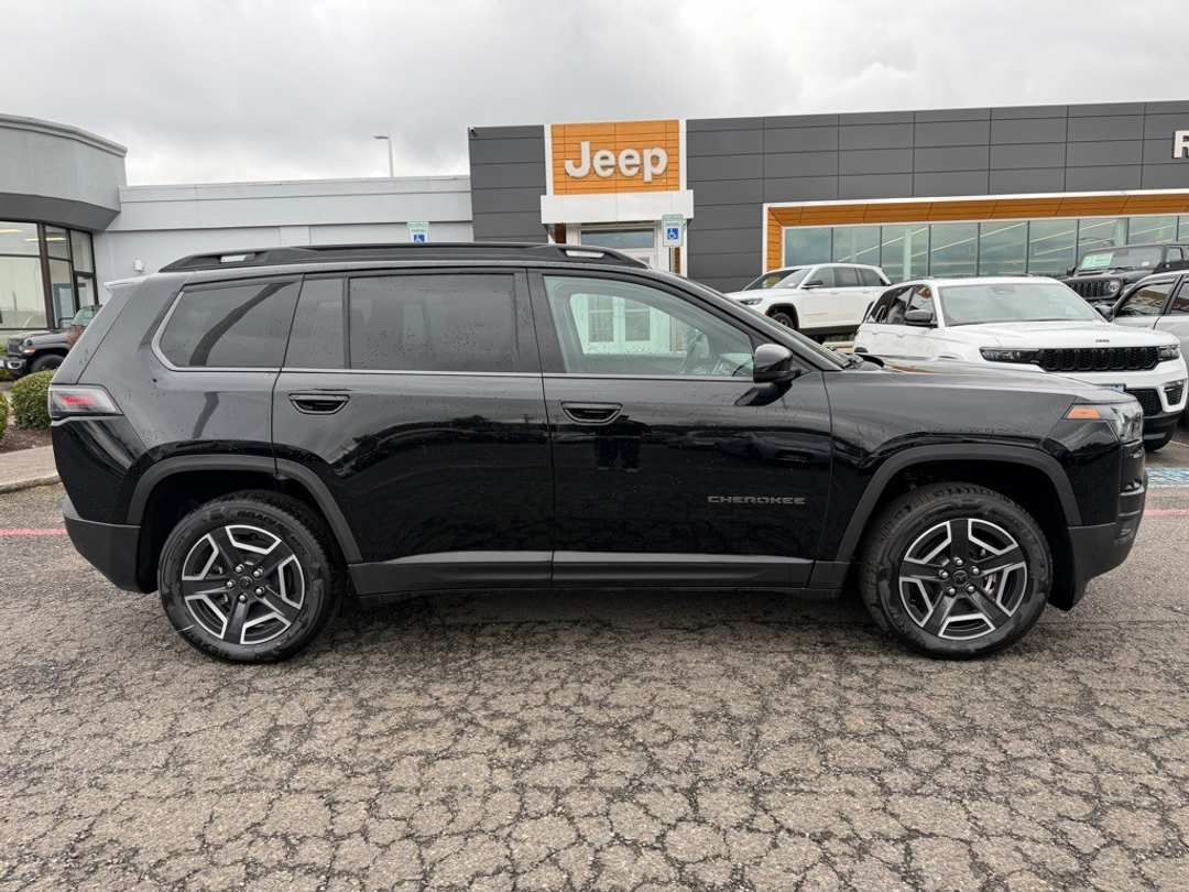 2026 Jeep Cherokee Laredo - Image 9