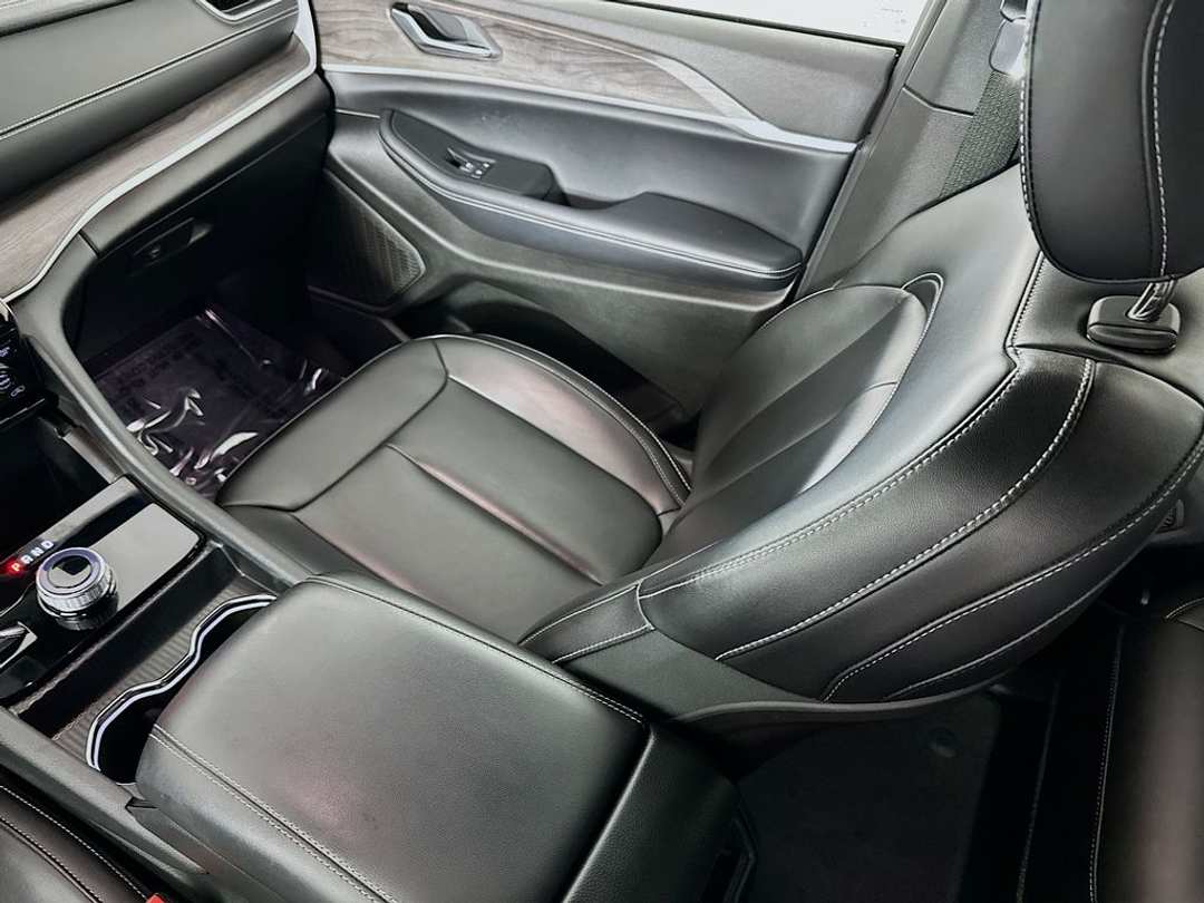 2024 Jeep Grand Cherokee Limited - Image 24