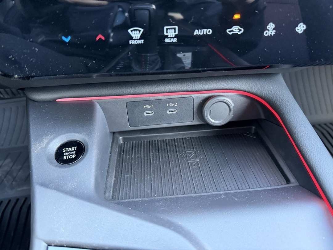 2026 Nissan Sentra SR - Image 24