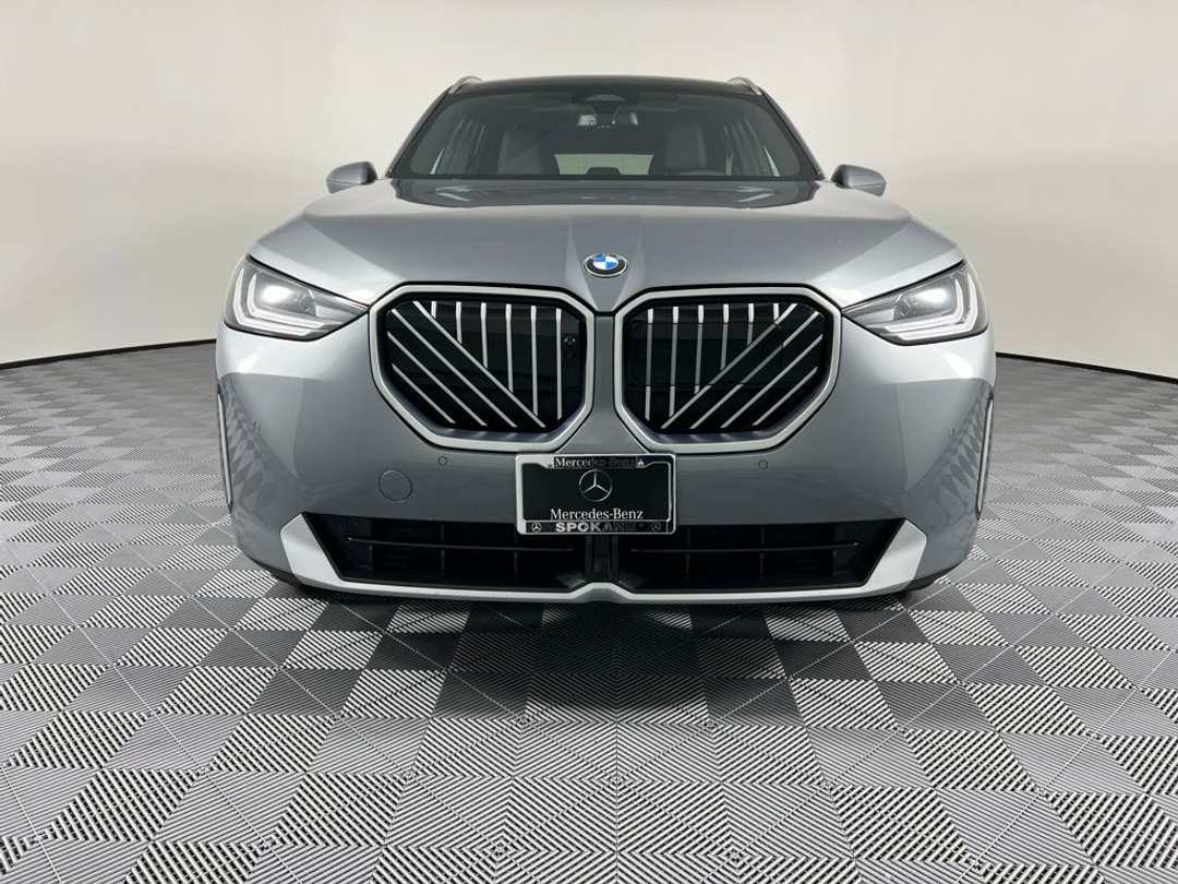 2025 BMW X3 30 xDrive - Image 3