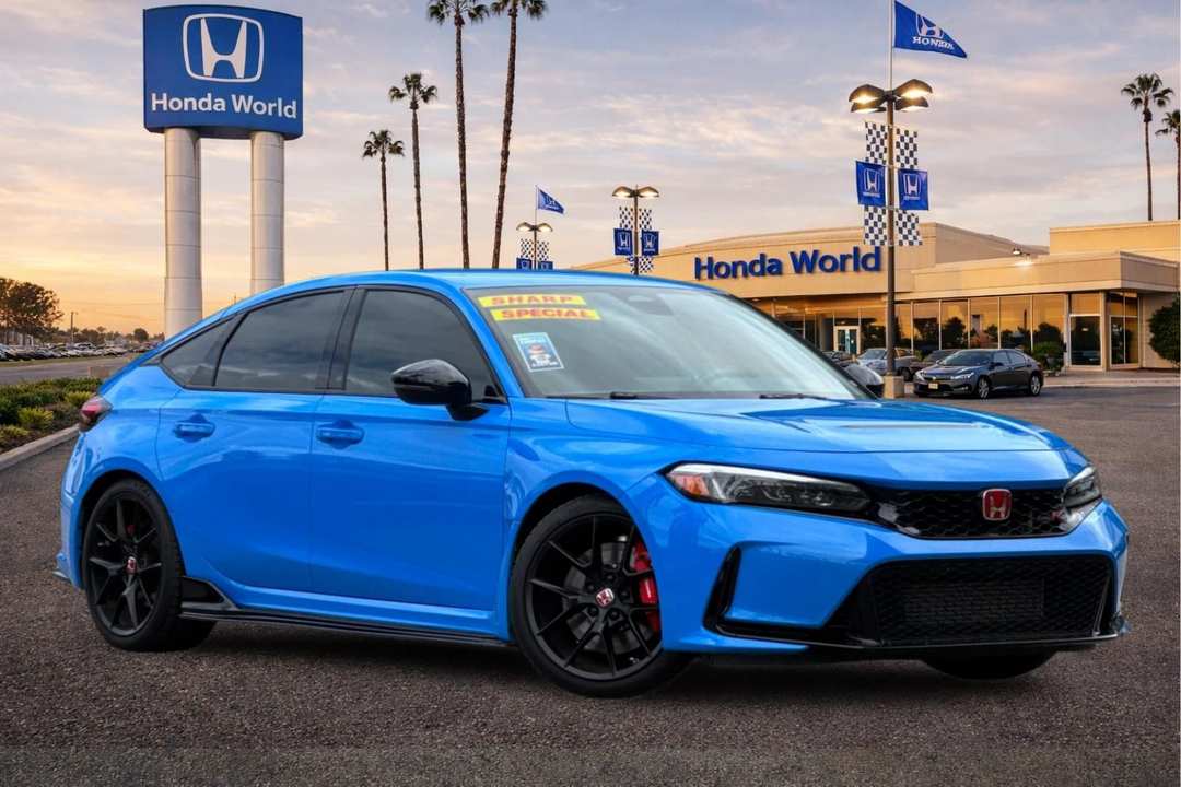 2023 Honda Civic Type R - Image 2