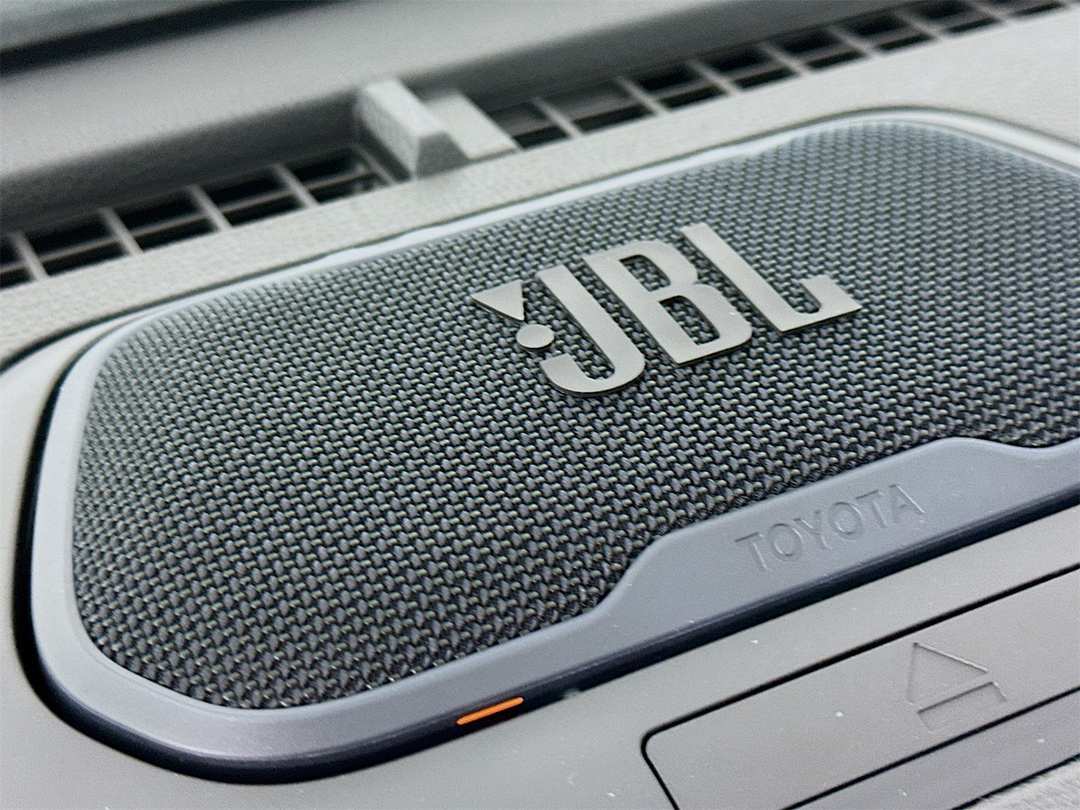 2025 Toyota Tacoma TRD Off Road - Image 19