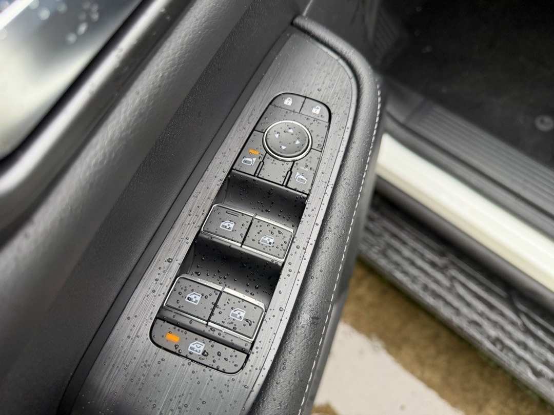 2026 Nissan Armada SV - Image 12