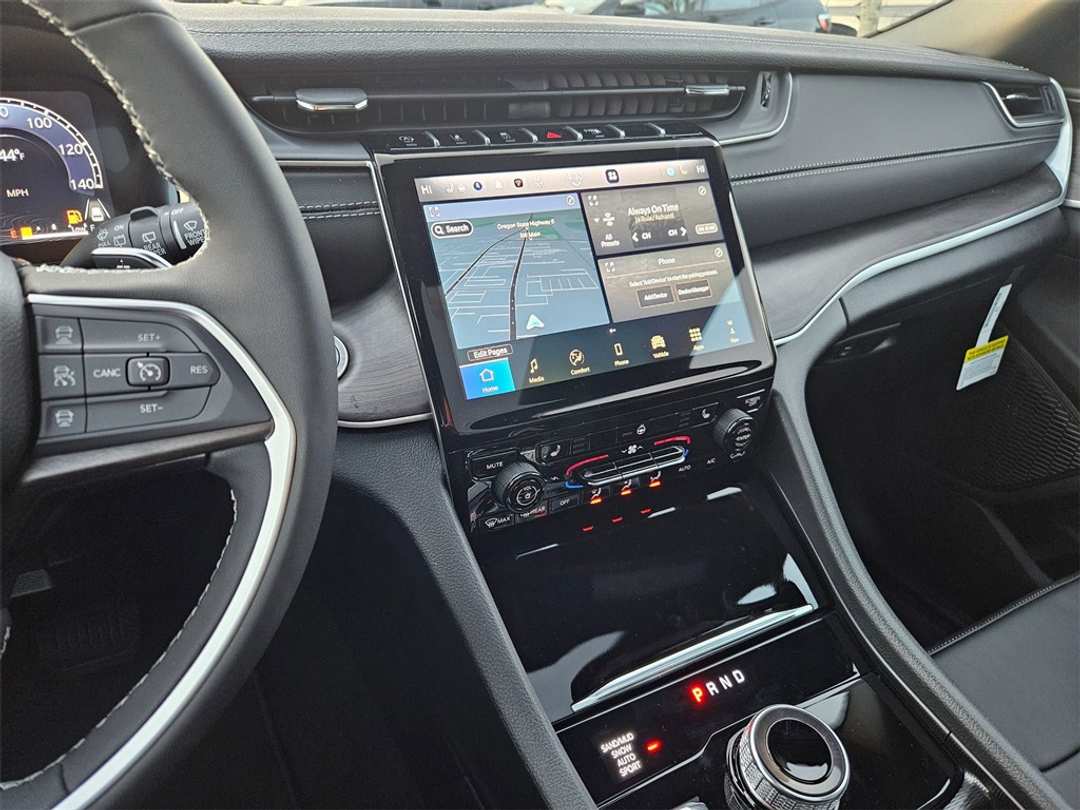 2025 Jeep Grand Cherokee Limited - Image 19