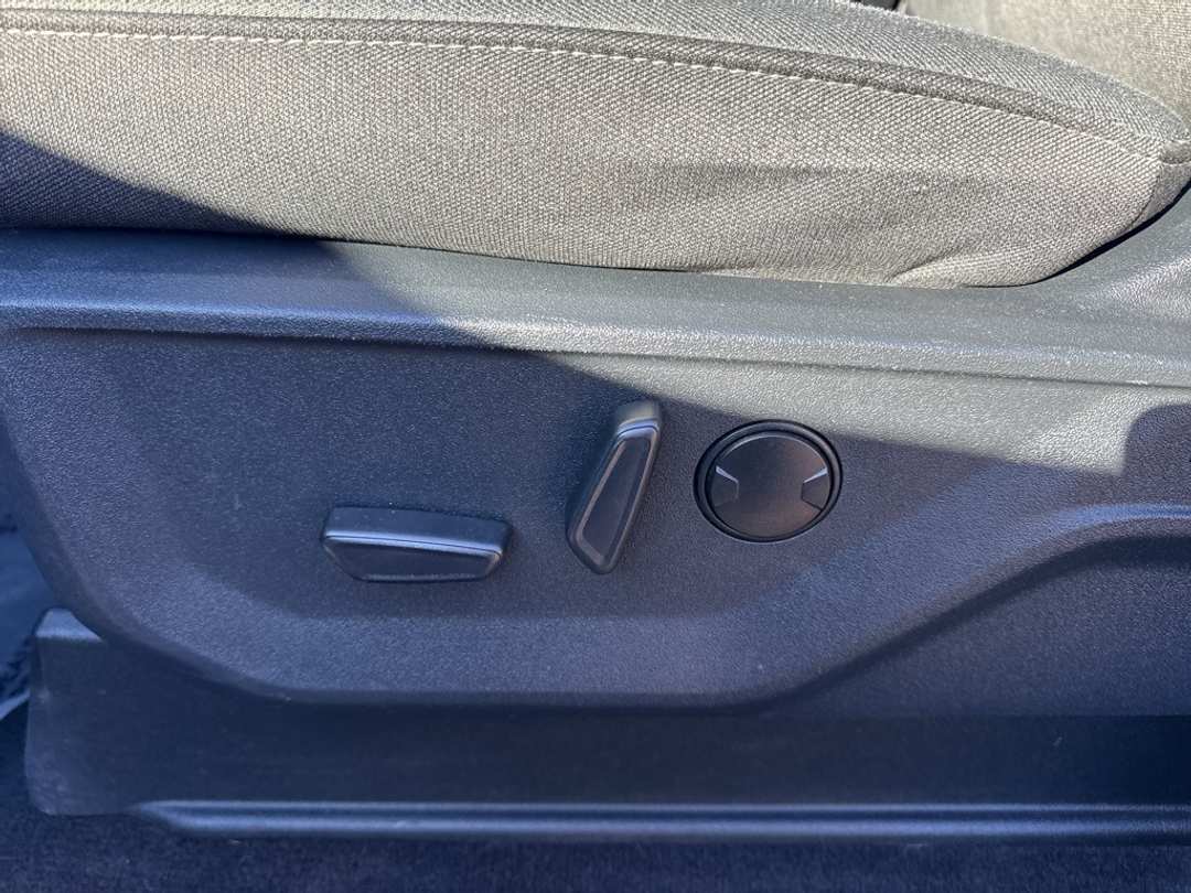 2022 Ford F-150 XLT - Image 22