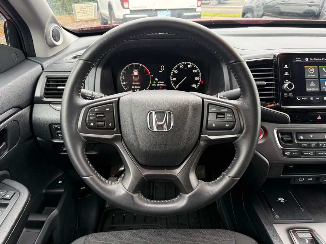 2025 Honda Ridgeline Sport - Image 22