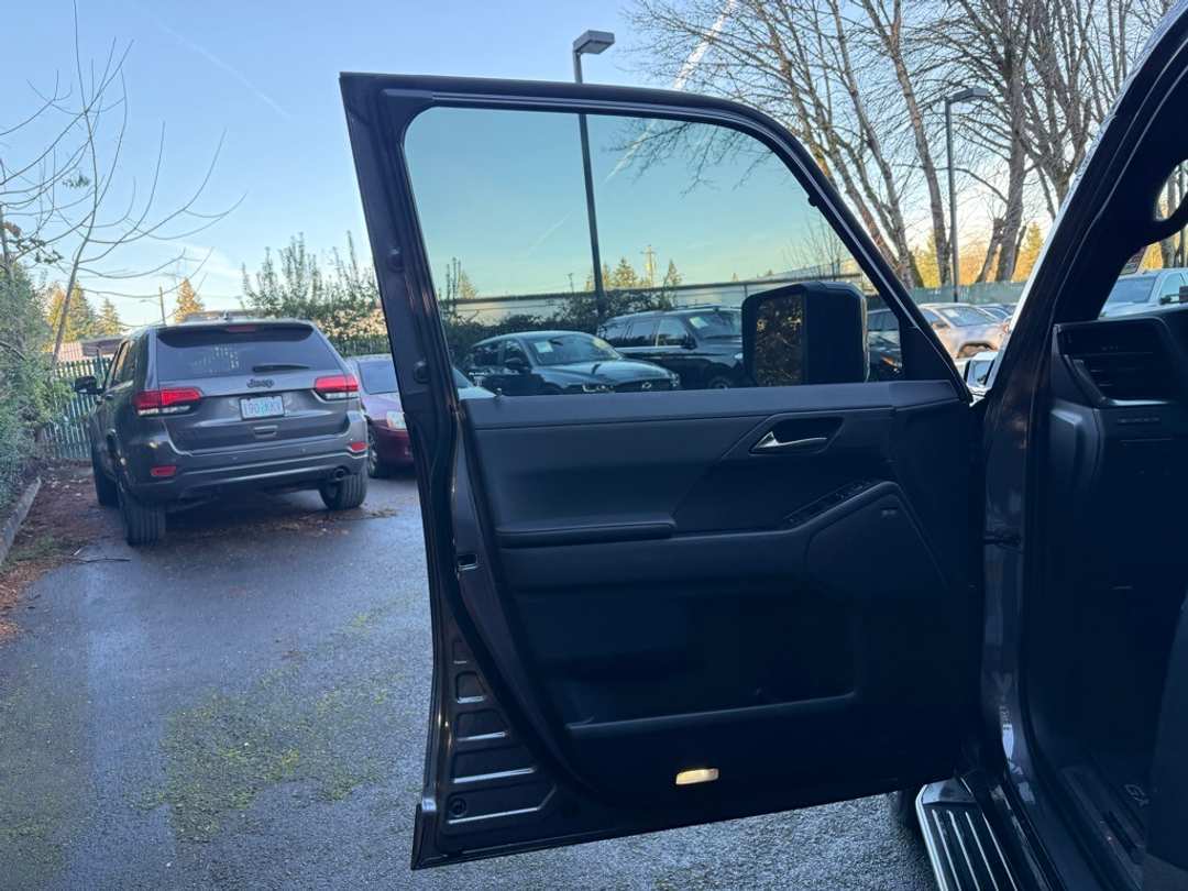 2024 Lexus GX 550 Luxury - Image 26