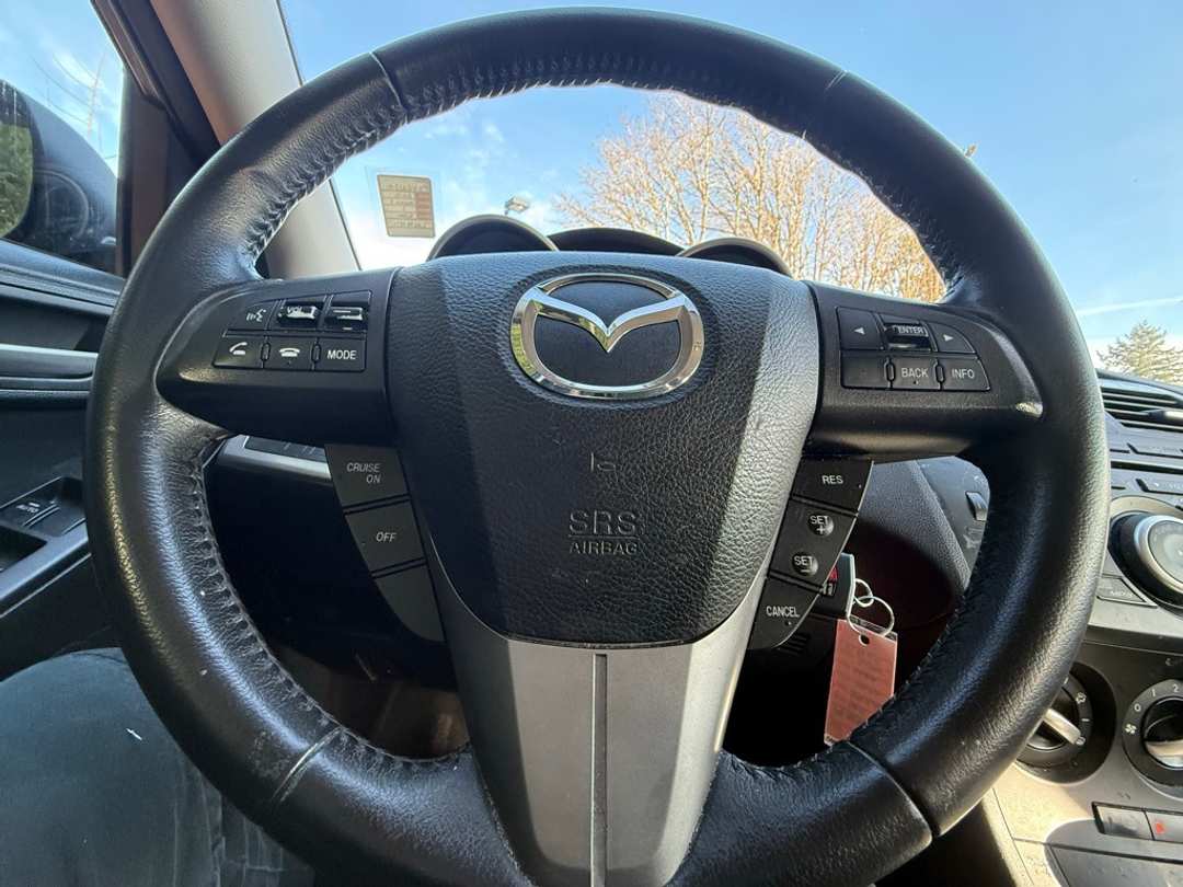 2012 MAZDA Mazda3 i Touring - Image 25