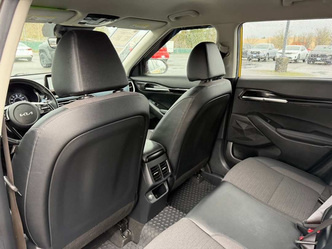 2022 Kia Seltos S - Image 32