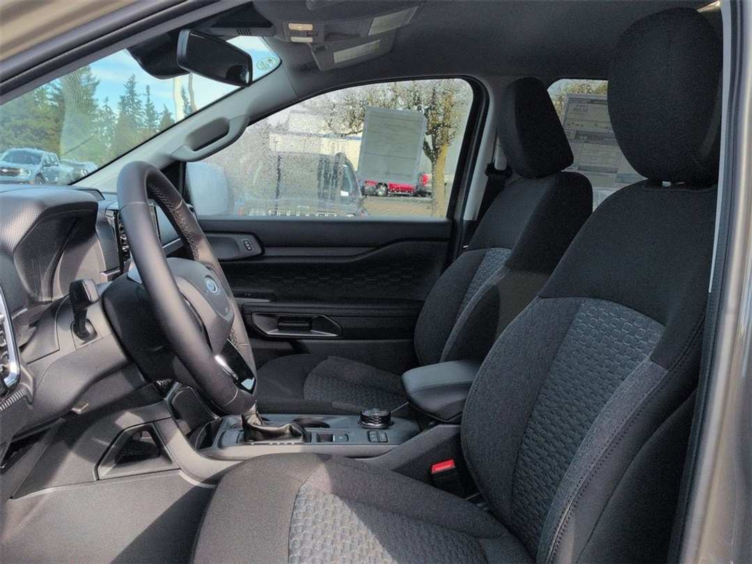 2025 Ford Ranger XLT - Image 13