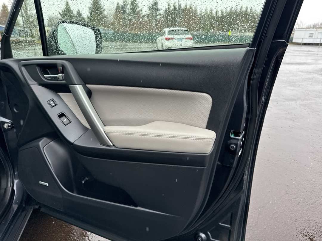 2016 Subaru Forester 2.5i Touring - Image 26
