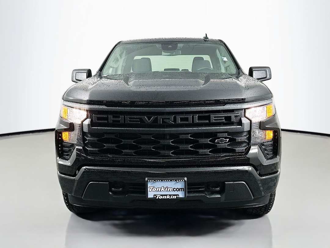 2026 Chevrolet Silverado 1500 Custom - Image 2