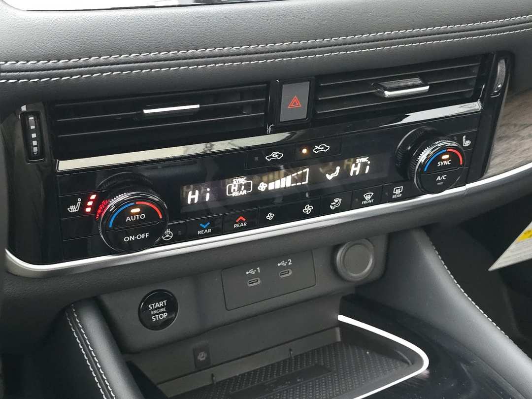 2026 Nissan Rogue Platinum - Image 20