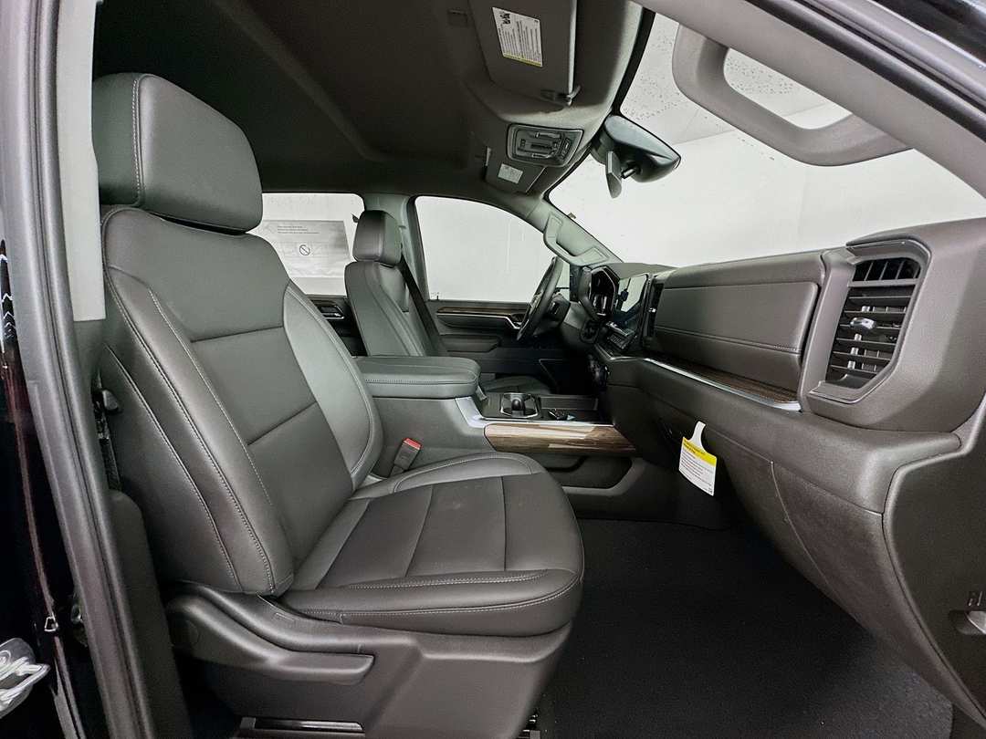 2025 Chevrolet Silverado 2500Hd LT - Image 29