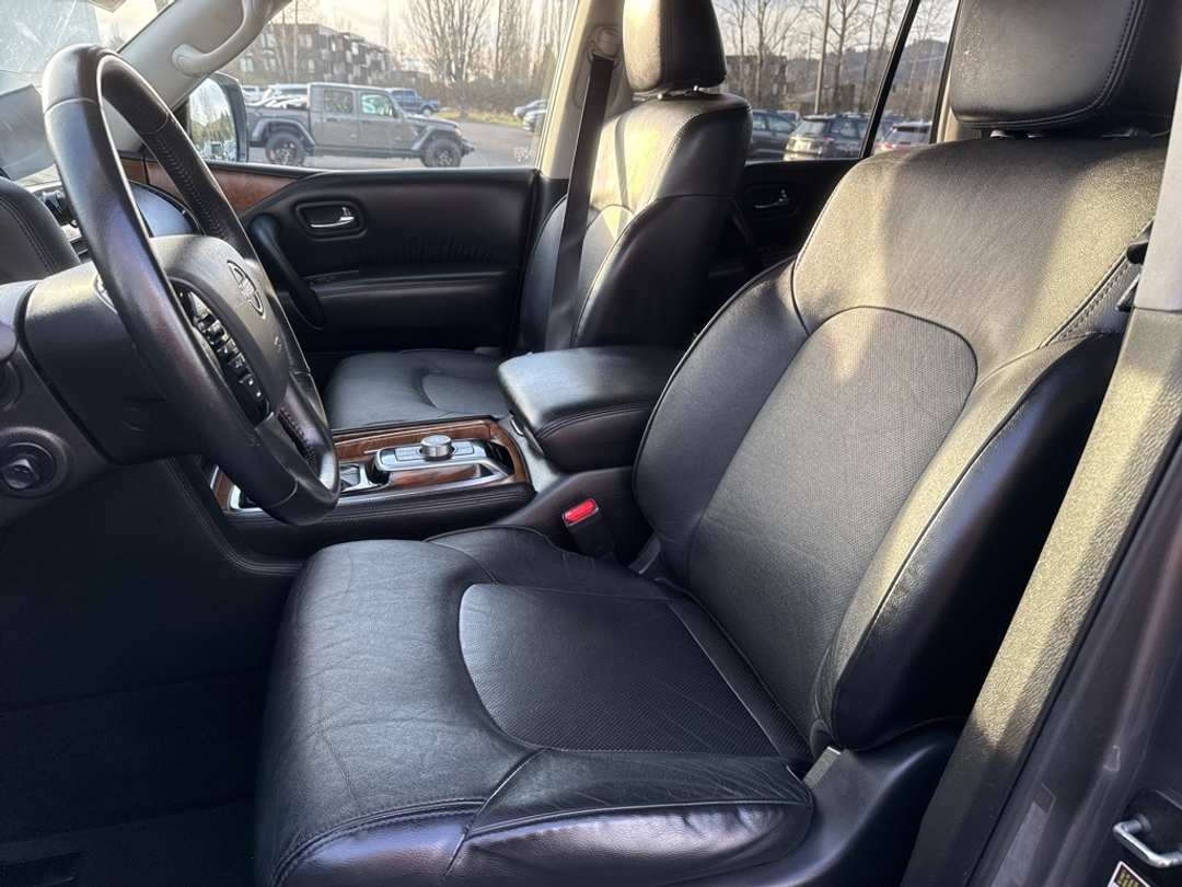 2023 Nissan Armada SL - Image 13