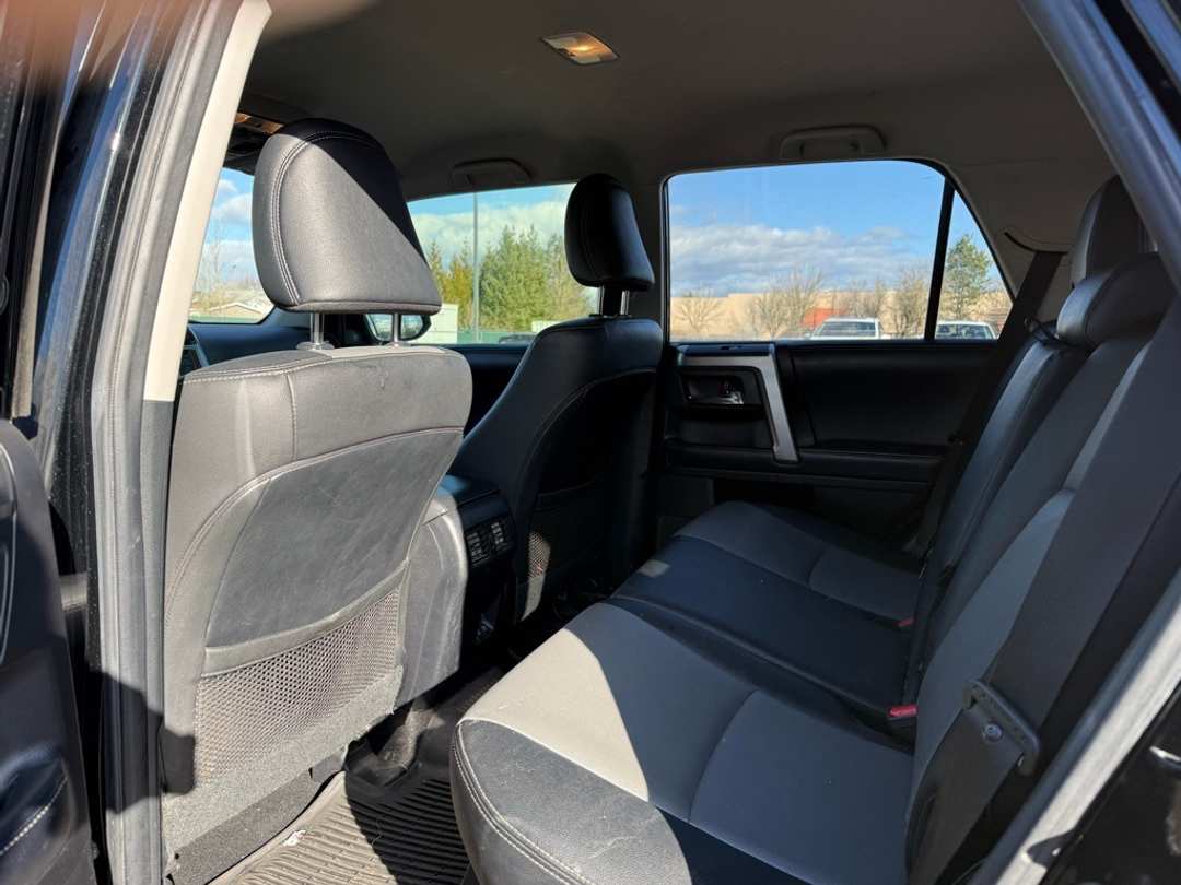 2020 Toyota 4Runner SR5 Premium - Image 20