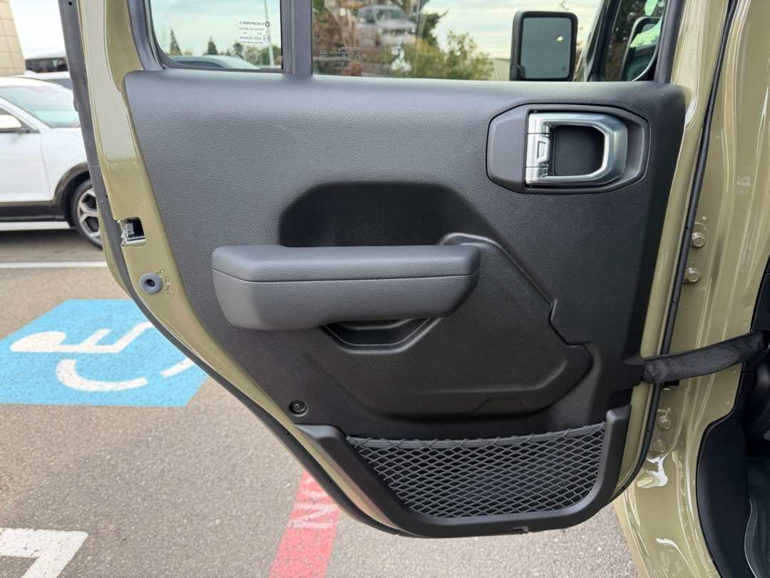 2026 Jeep Gladiator Sport S - Image 28