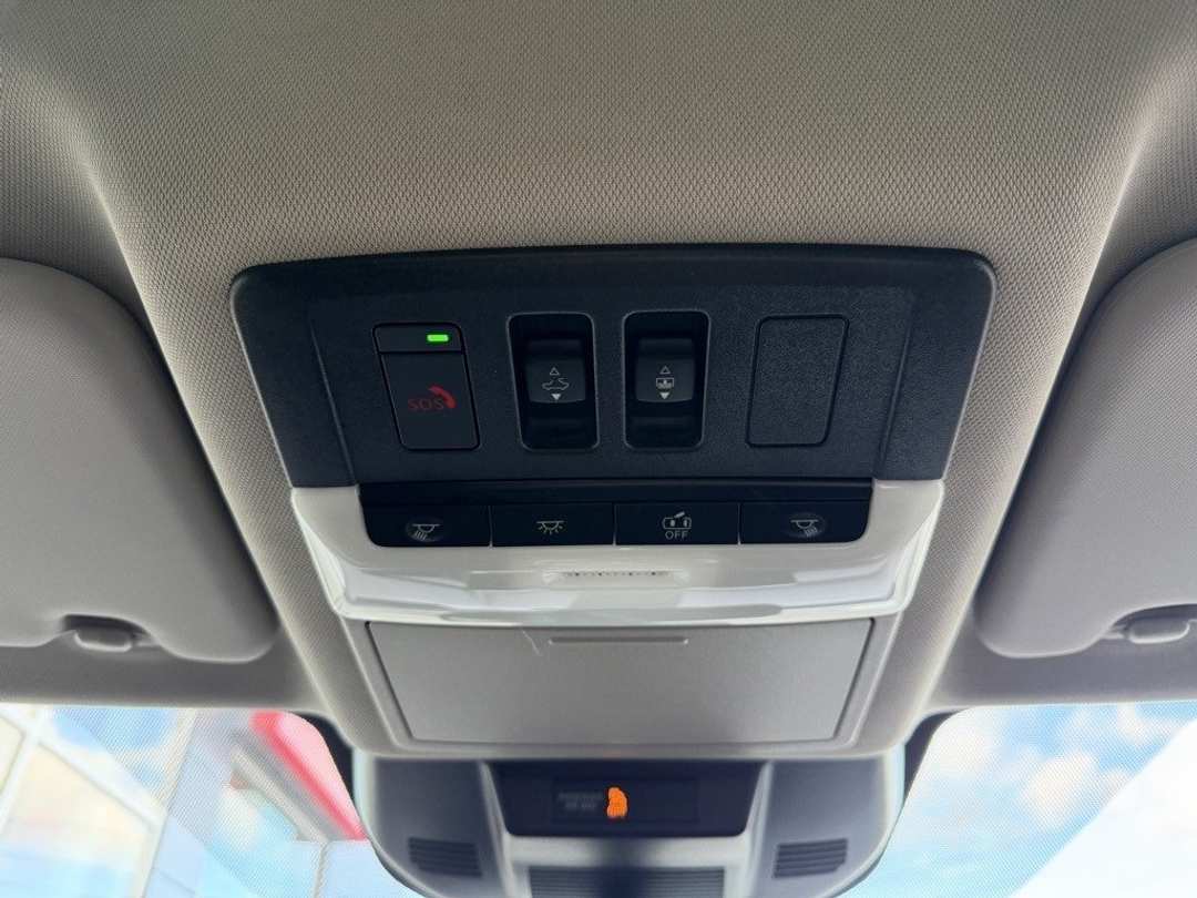 2026 Nissan Rogue Platinum - Image 30