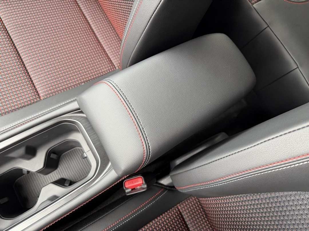 2026 Nissan Kicks SR - Image 24