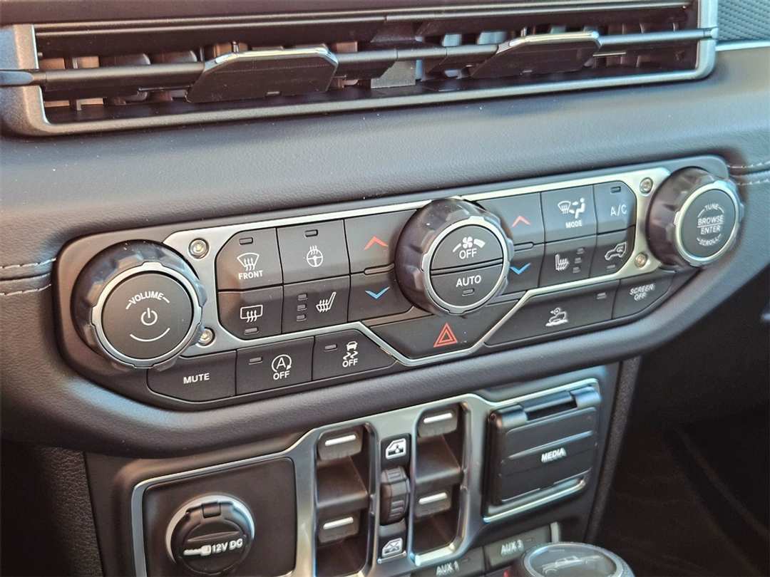 2026 Jeep Gladiator Rubicon - Image 22