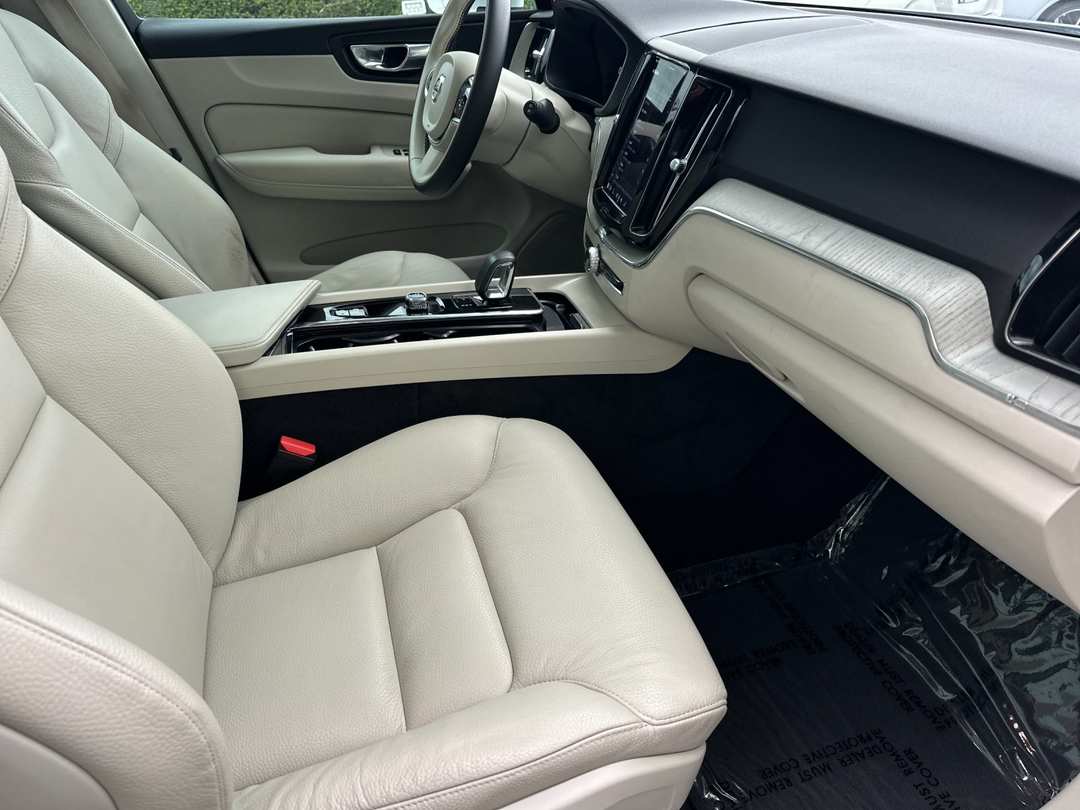2023 Volvo Xc60 B5 Plus Bright Theme - Image 15